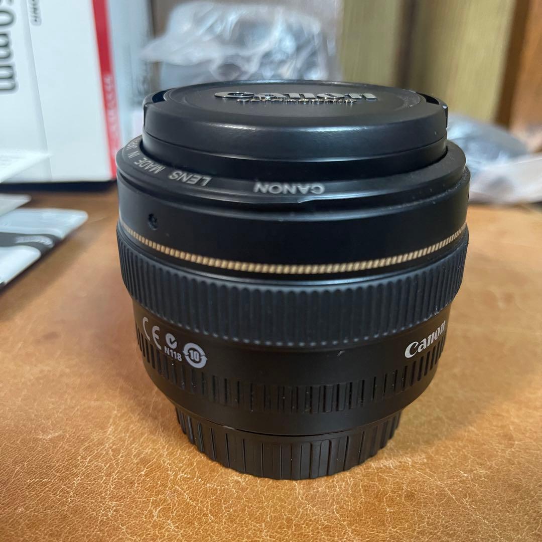 未使用 ショーケース展示品 Canon 単焦点レンズ EF50mm F1.4