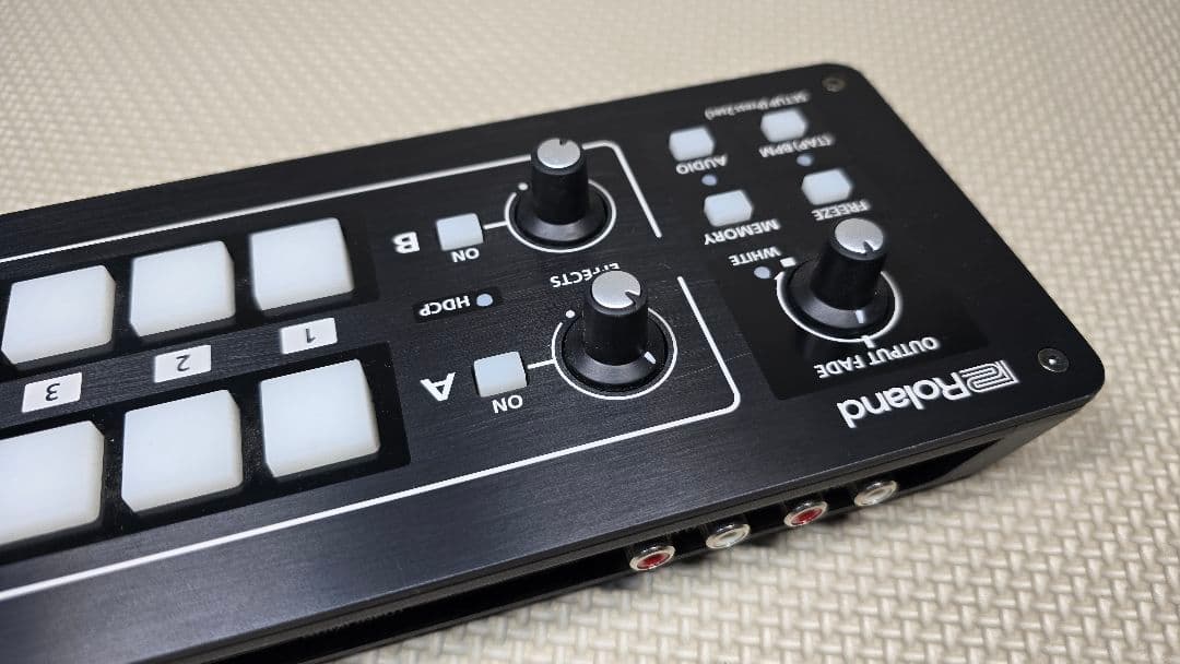 Roland V-1HD ビデオスイッチャー