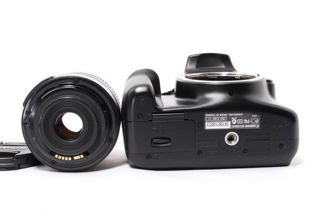 Canon Kiss X50◆ショット数少なめ◆一眼レフカメラ◆すぐ使える◆美品
