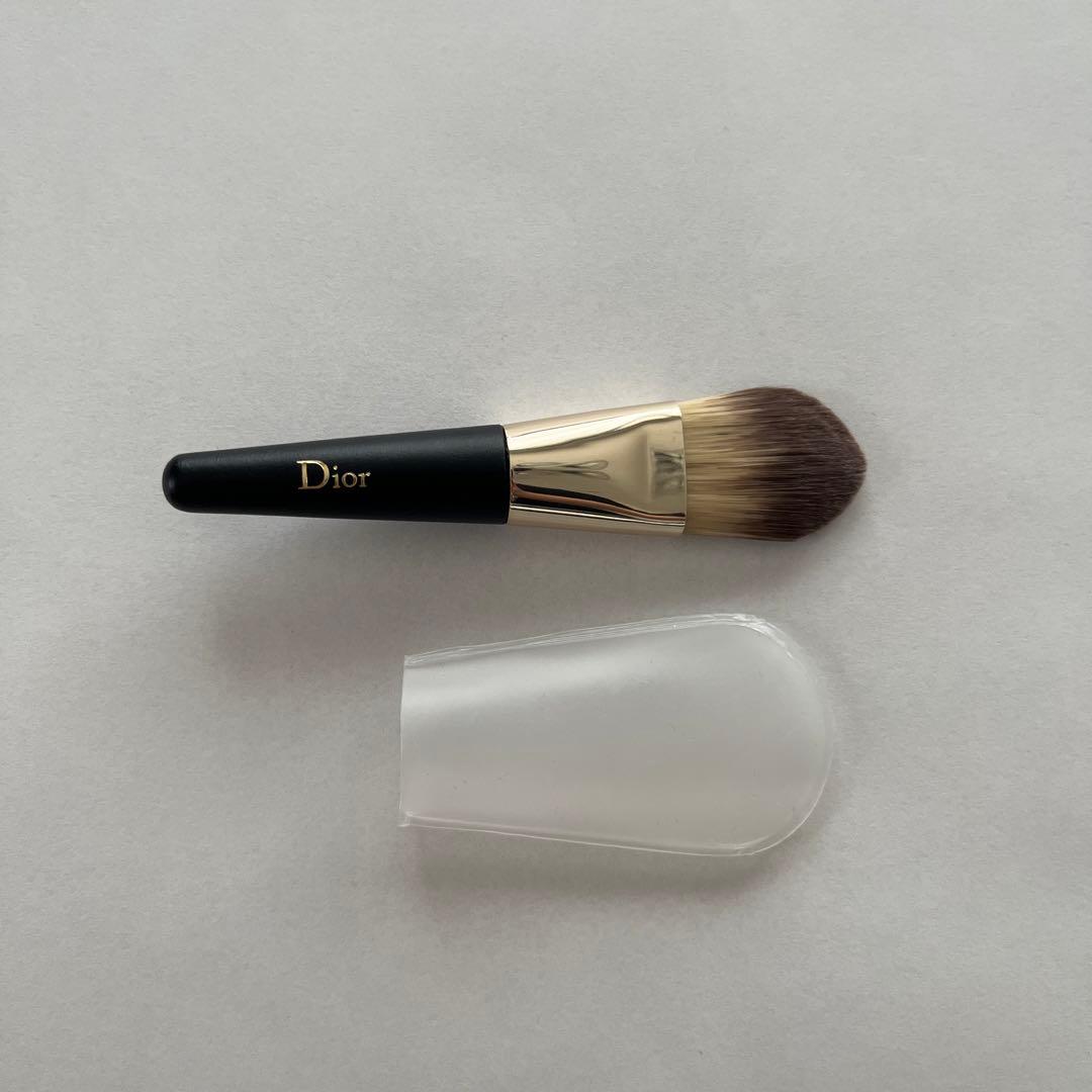 Dior 020ライトベージュ 30ml プレステージ　ラ　クレーム　ドゥ　タン