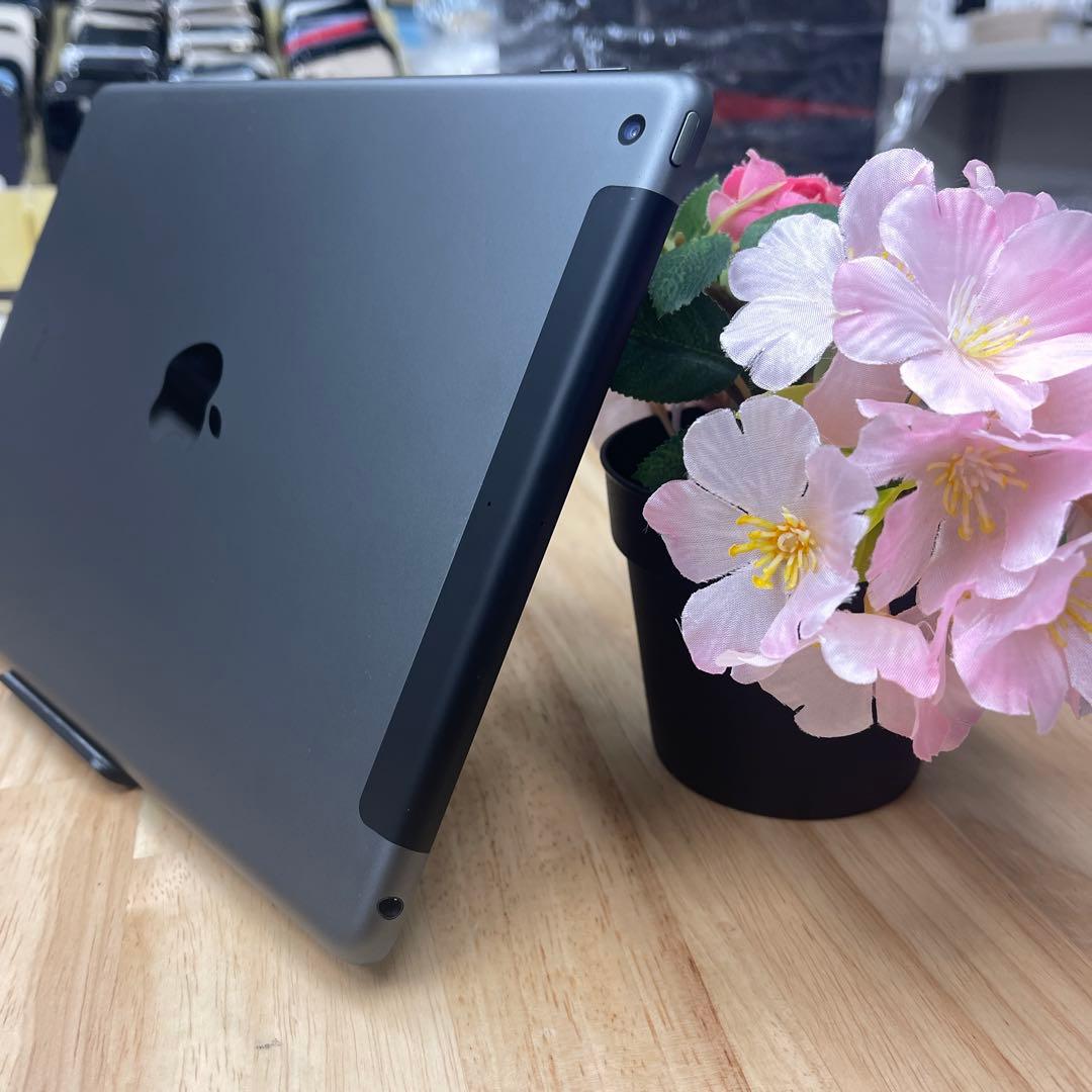 iPad 第7世代 128GB グレーWiFi + Cellular90149