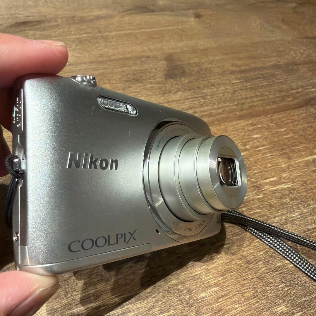 Nikon COOLPIX S3500 シルバー　エモい写り　デジカメ