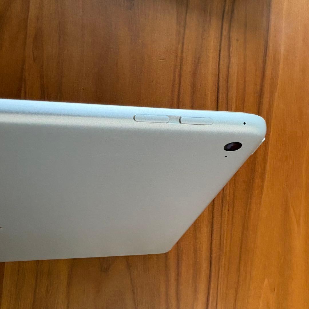 Apple iPad Air 2（Wi-Fiモデル）64GB