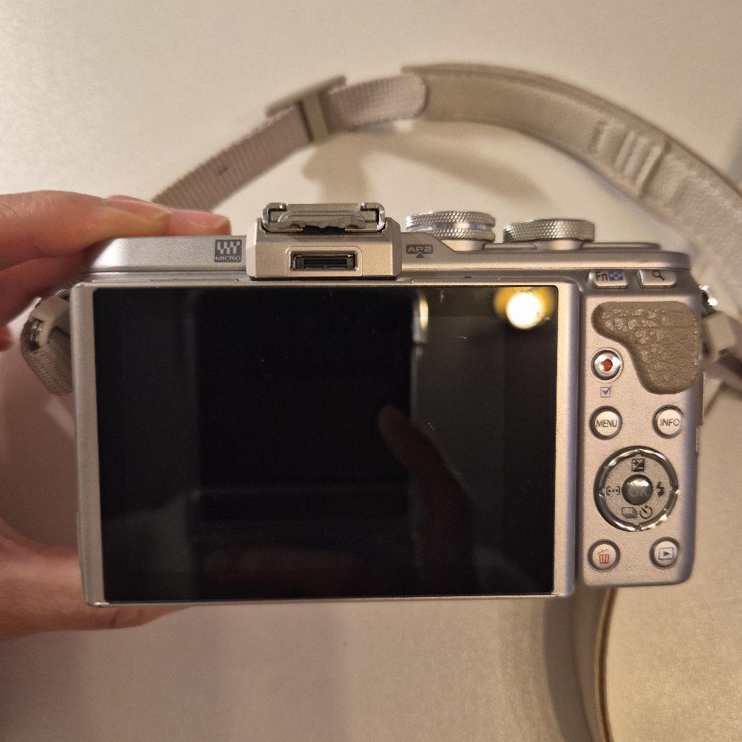 【美品】OLYMPUS PEN ミラーレス一眼 E-PL8
