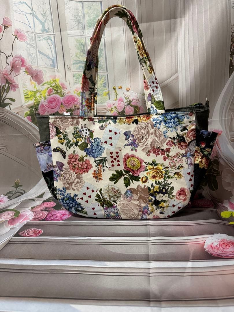 ラウンド型トートバッグ（アリスパーティ）ジョリーフルール