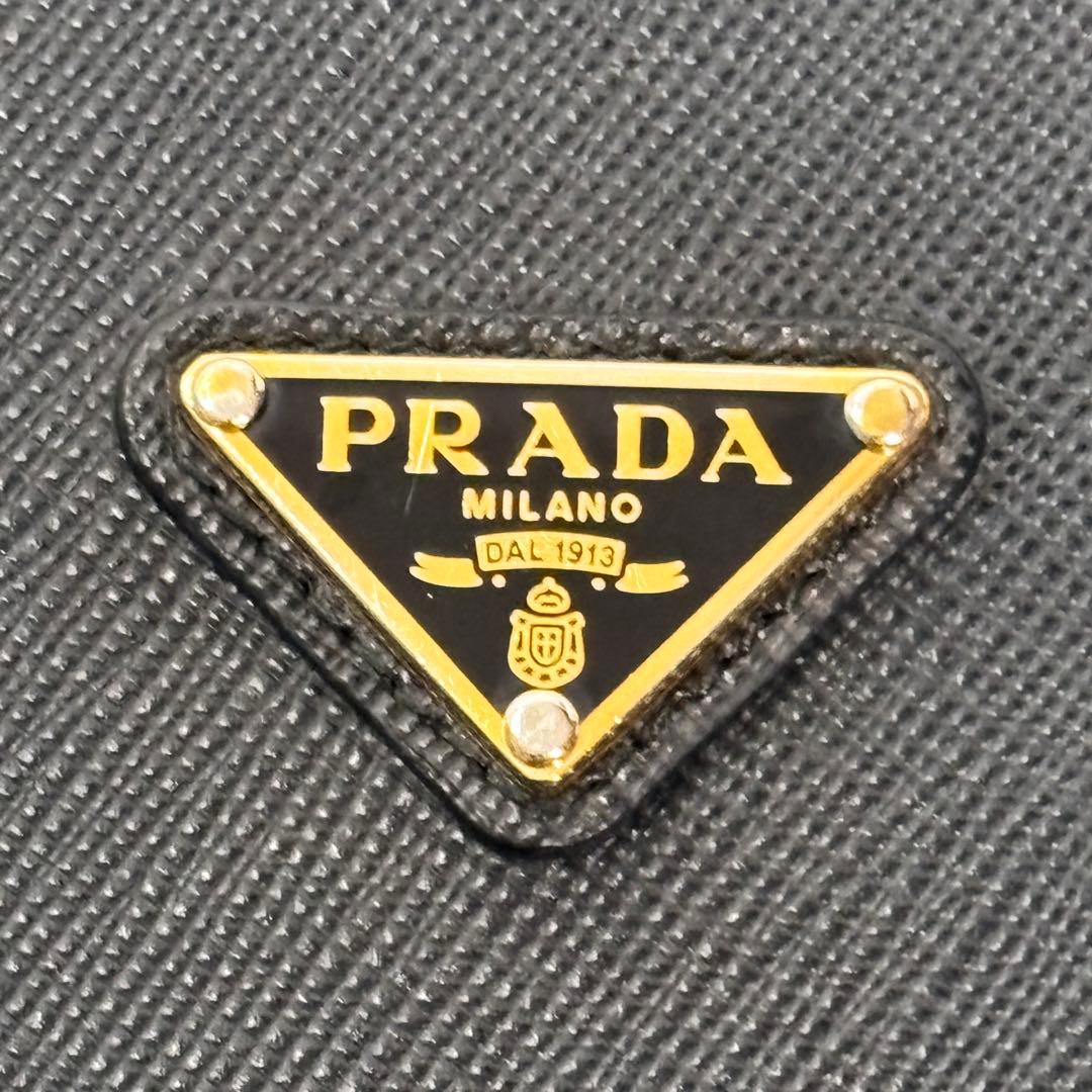 PRADA iPhone14 ケース　スマホケース　ブランド　プラダ