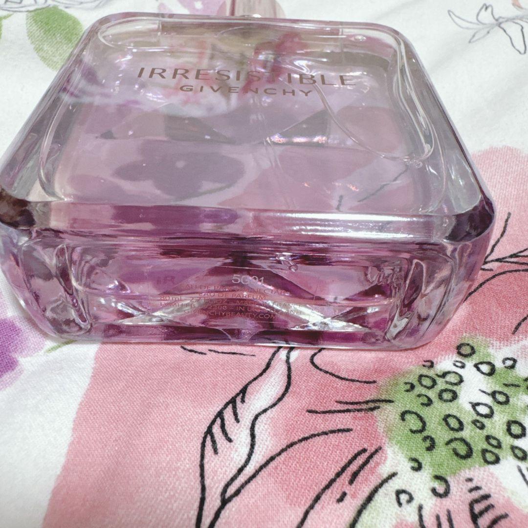 GIVENCHY イレジスティブル オーデパルファム ネクター