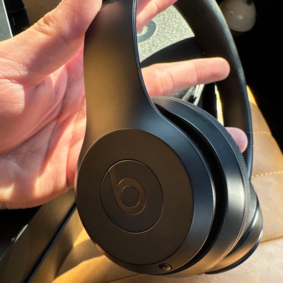 Beats Solo3 ワイヤレスヘッドホン ブラック
