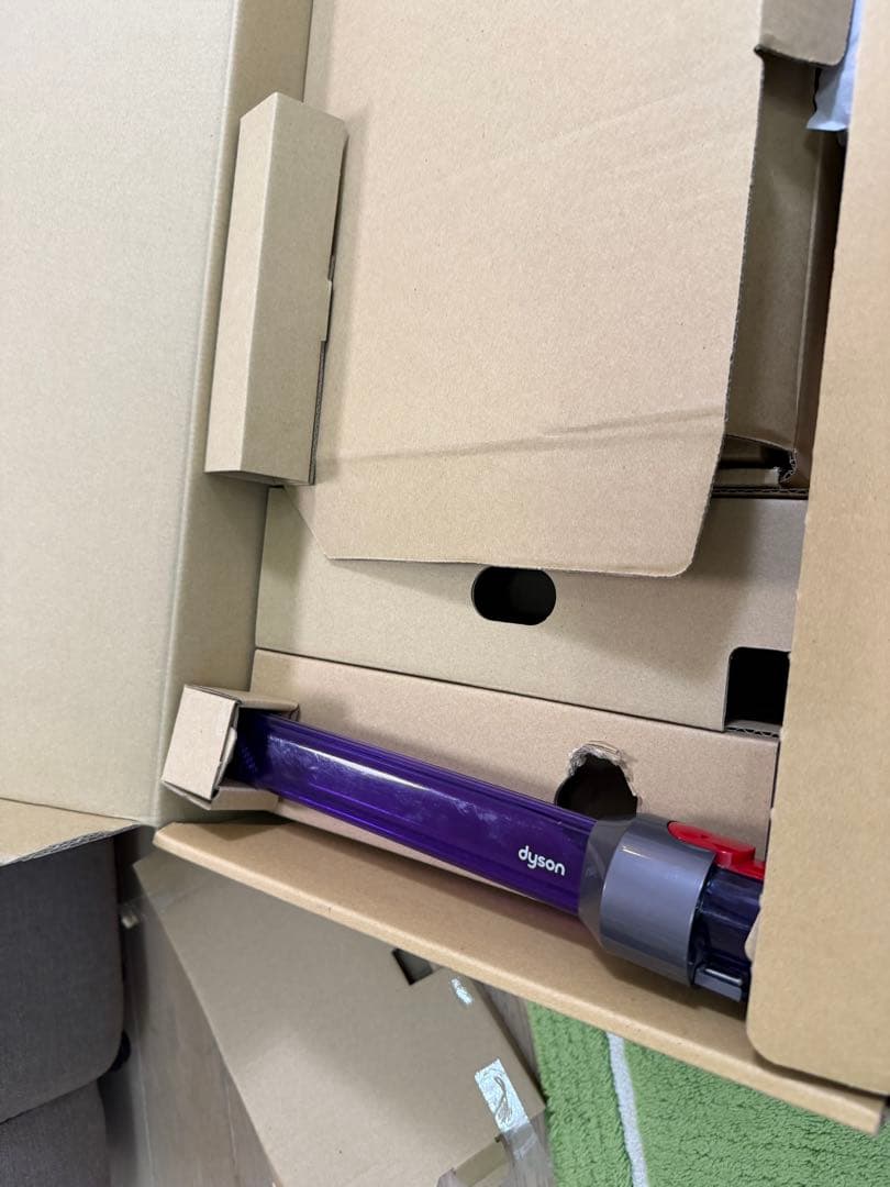 Dyson V8 スティッククリーナー 本体