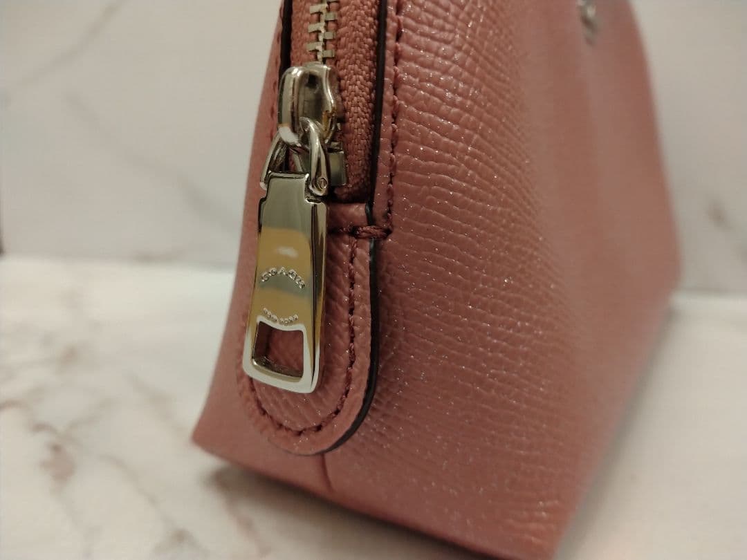 COACH　コーチ　ピンク　ラメ　コスメ　ポーチ　バッグ　スマホ