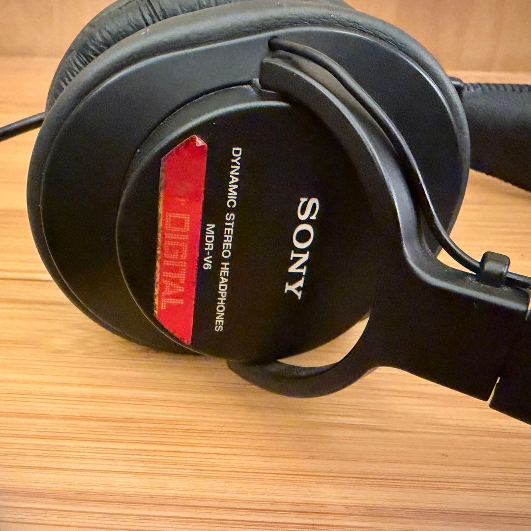 ヘッドホン SONY MDR-V6 dynamic stereo headphone