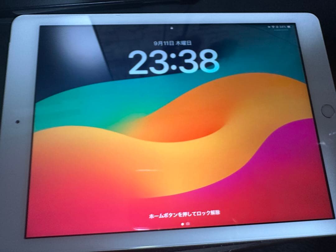Apple iPad 第6世代 32gb WiFi + Cellular