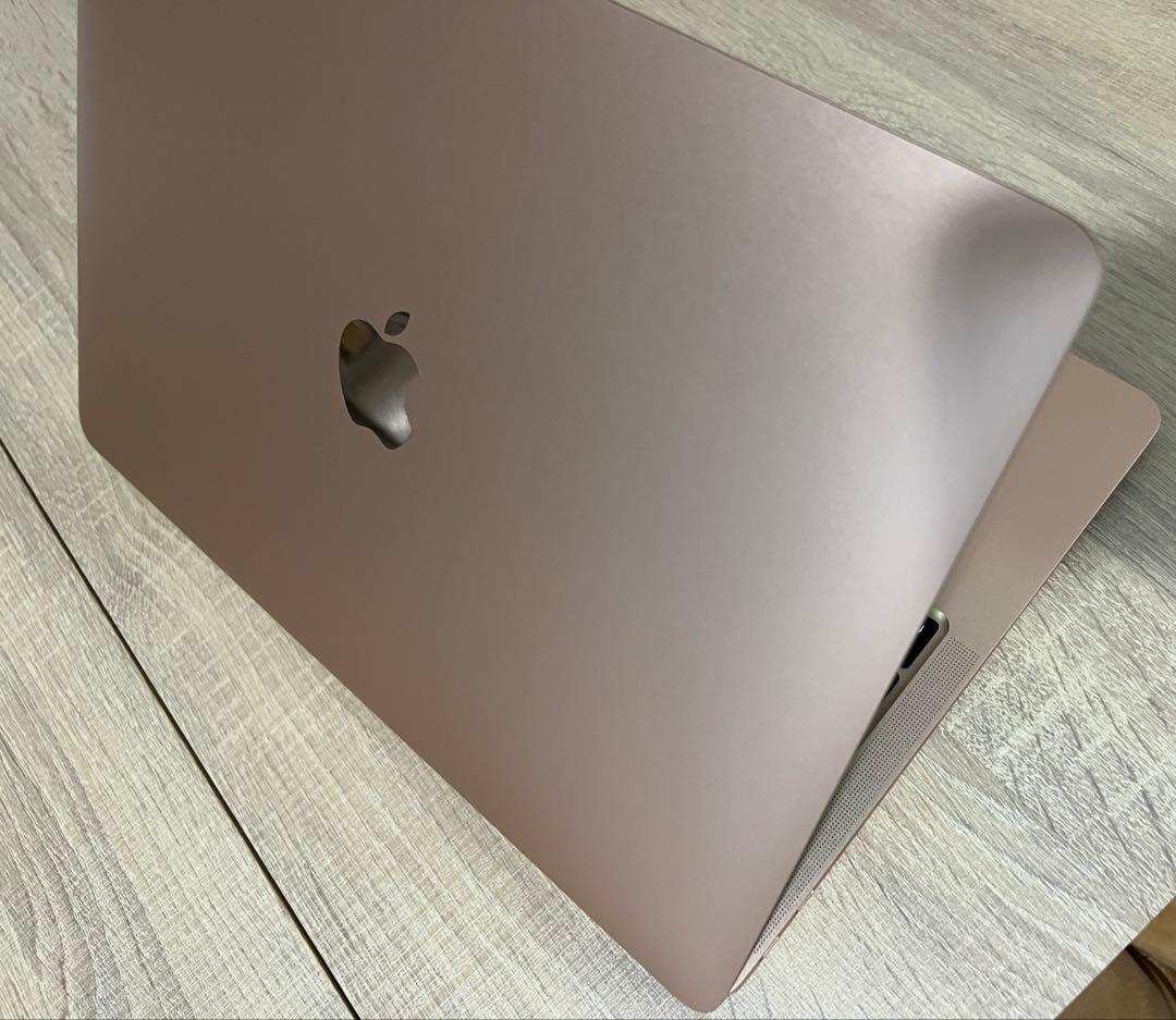 Apple MacBook Air Gold 本体　Nums付