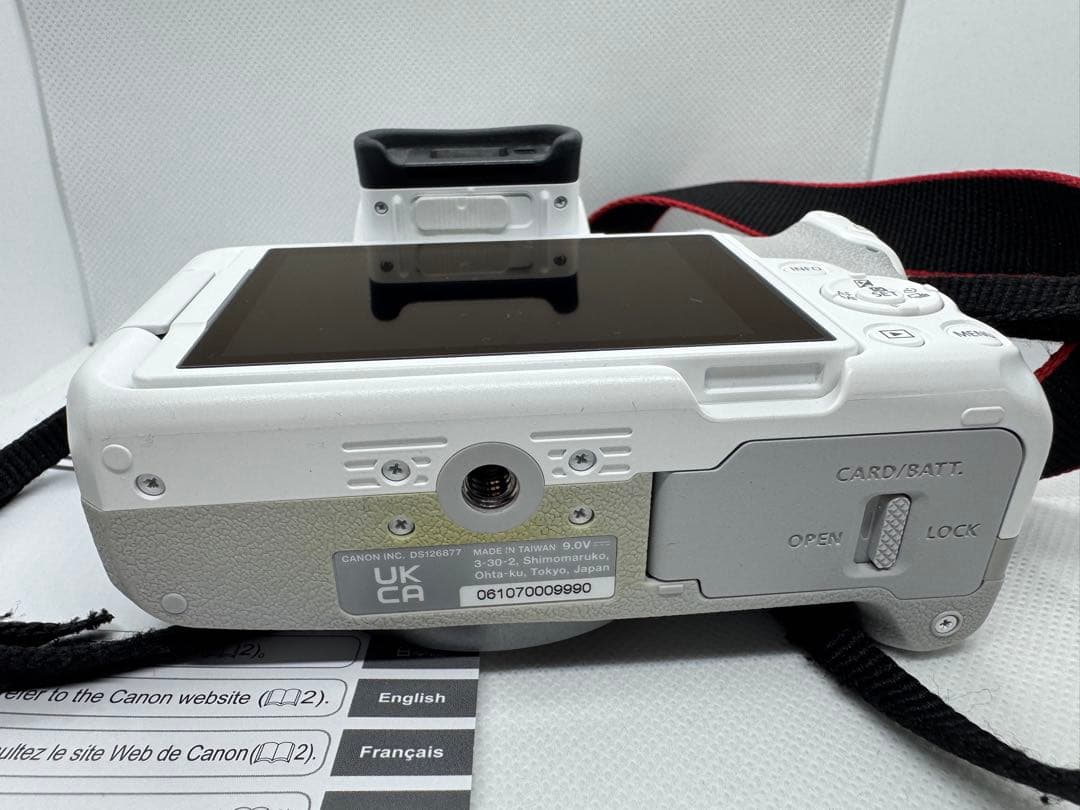 【ジャンク品】 Canon EOS R50白 ミラーレスカメラ本体のみ