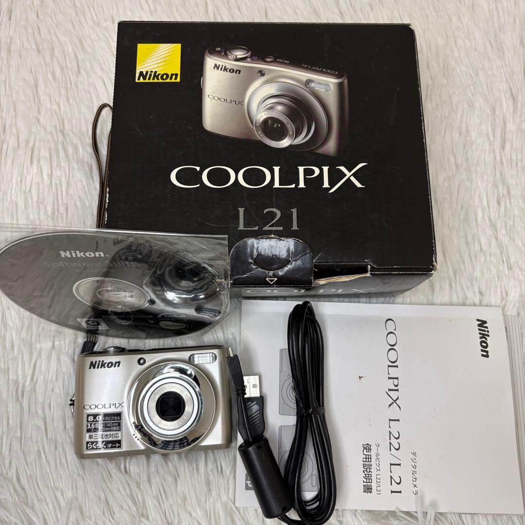 Nikon COOLPIX L21 箱　単三電池　シルバー　コンデジ　動作品