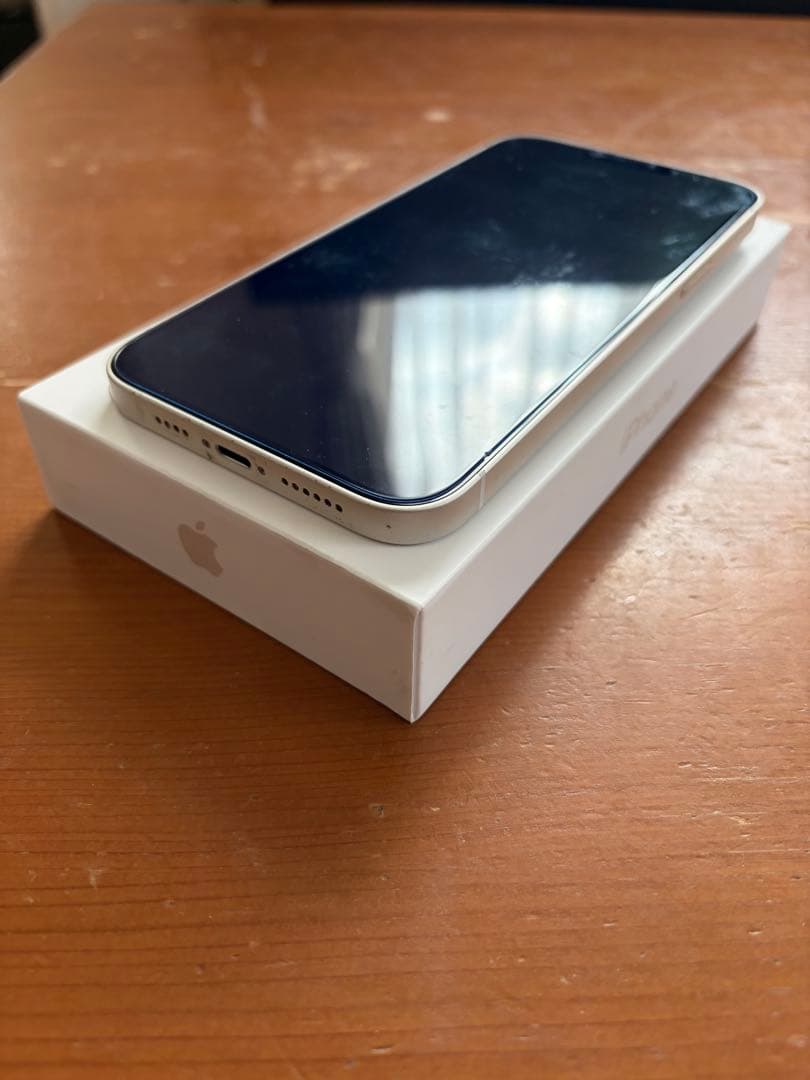 【美品】Apple iPhone 14 Plus ホワイト 本体