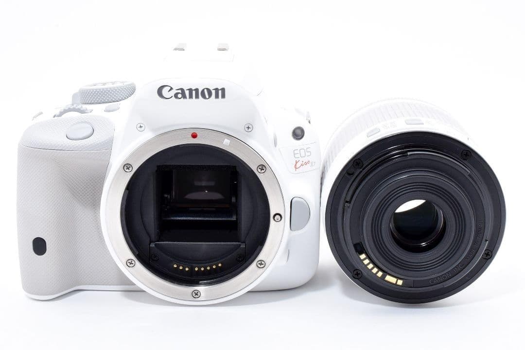 カメラバッグ付き✨Canon EOS KissX7 ホワイト✨標準シングルレンズ