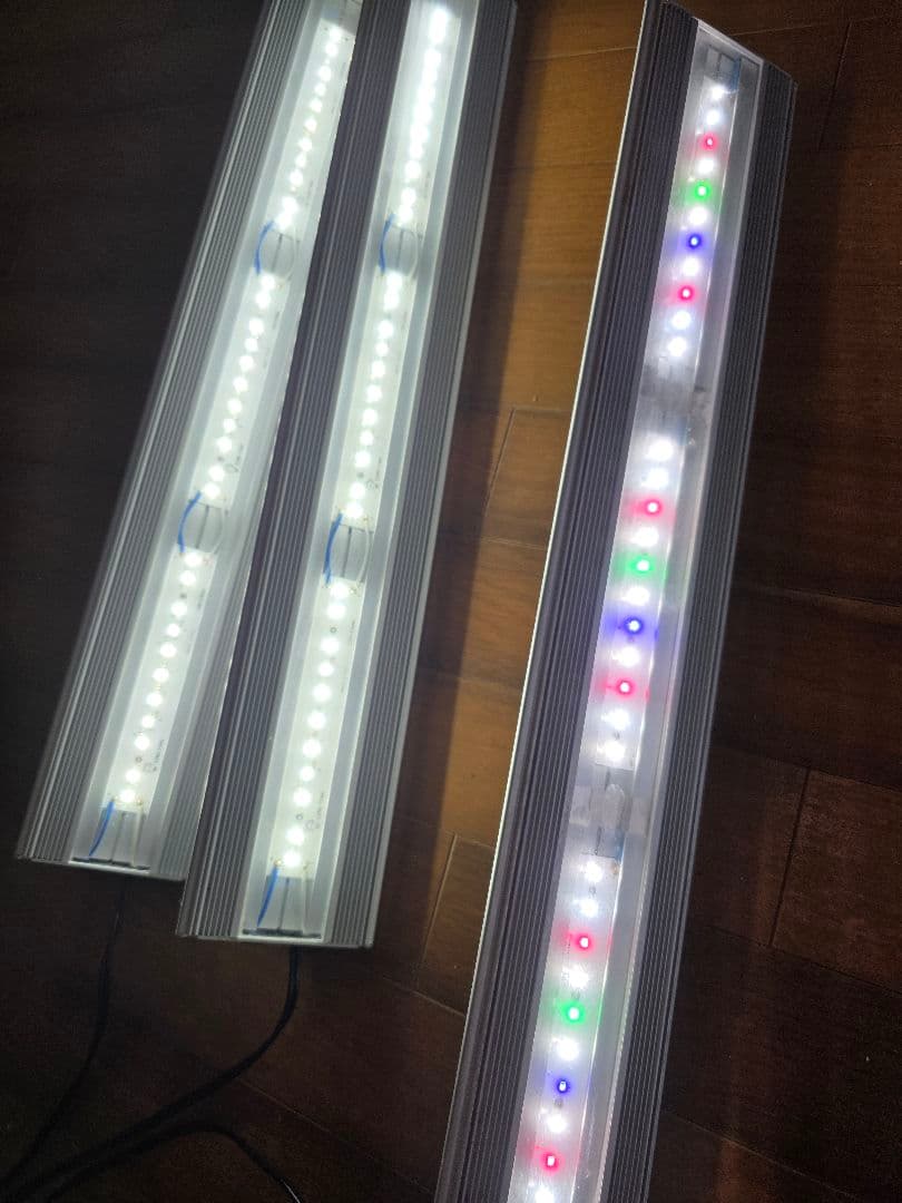 アクロライト　LEDライト　60センチ水槽用　グロウ　4色LED