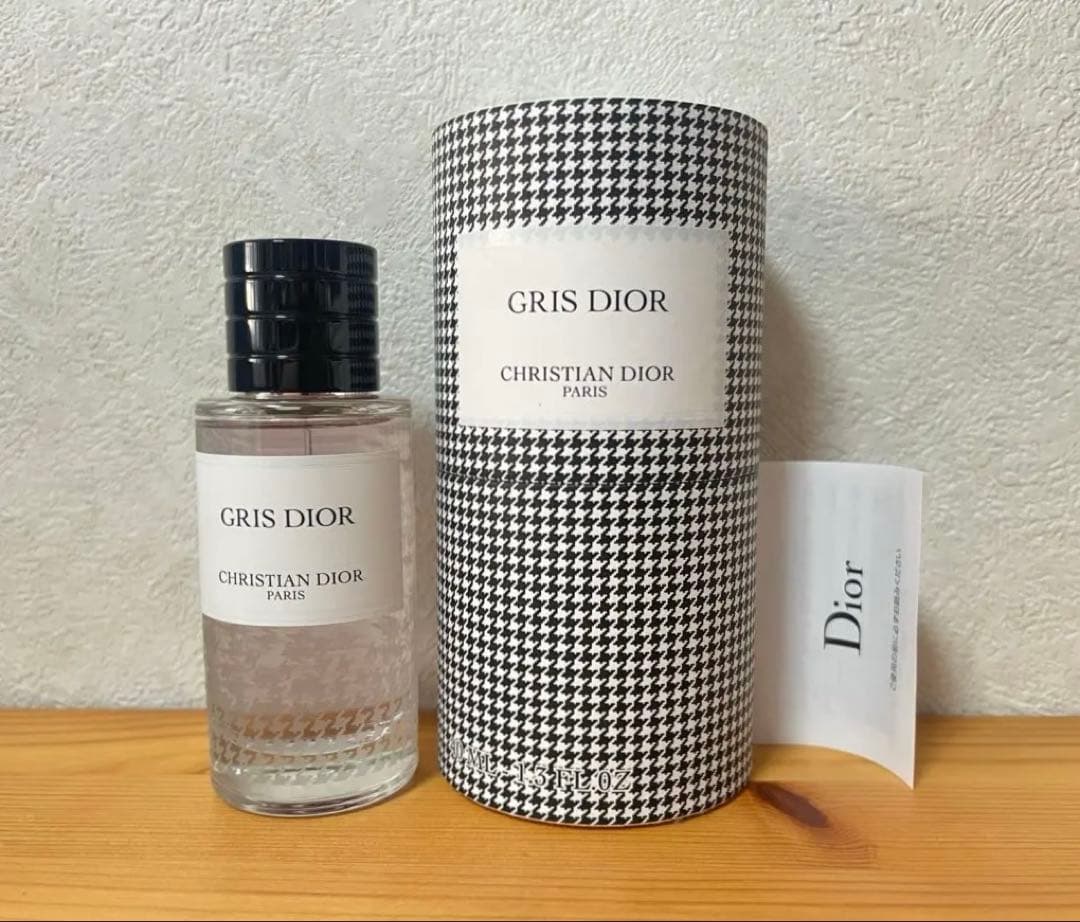 新品未使用♪GRIS DIOR グリ ディオール オードゥパルファン ポーチ付♪