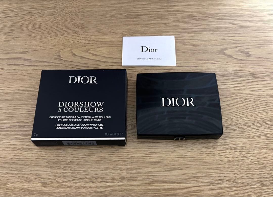 新品未使用　箱付き　DIOR ショウサンククルール　823 アイシャドウ