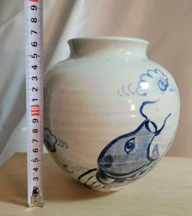 李朝（朝鮮王朝）時代の白磁に染付　陶器壺
