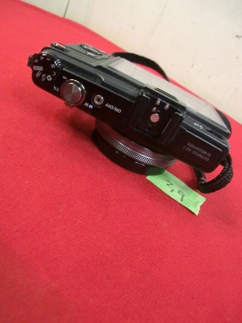 39：Olympus XZ-1 オリンパス　デジカメ　＊ダメージ有　ジャンク