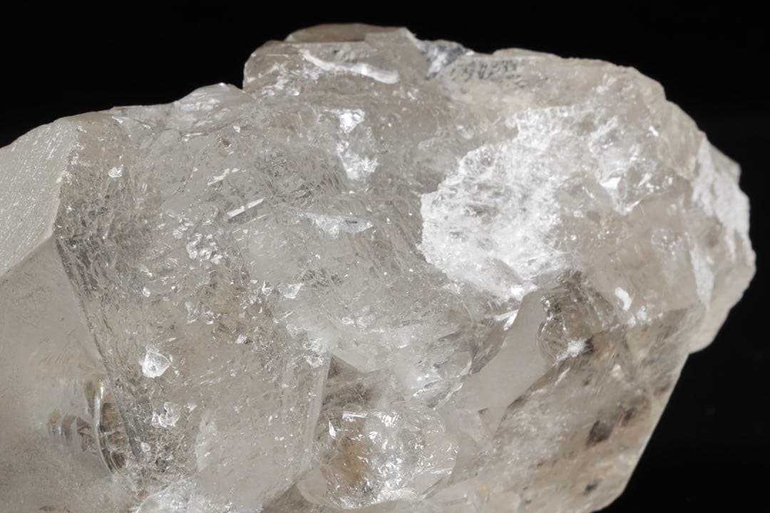 水晶クラスター 天然水晶原石 鉱物 1180g 虹入水晶 観賞石 パワーストーン