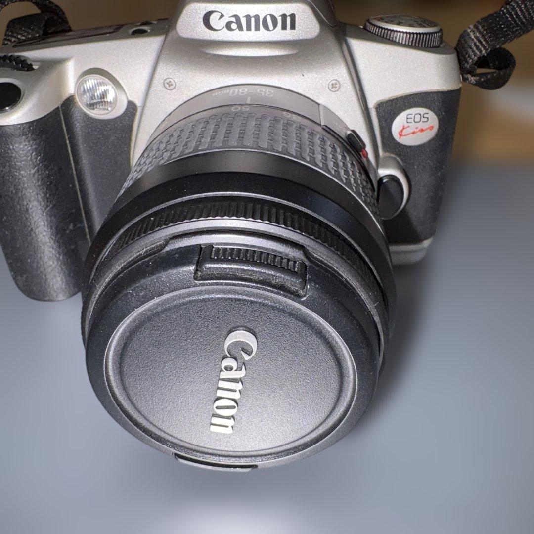 【超豪華！電池付】Canon New EOS Kiss フィルム5本 ＋ バッグ