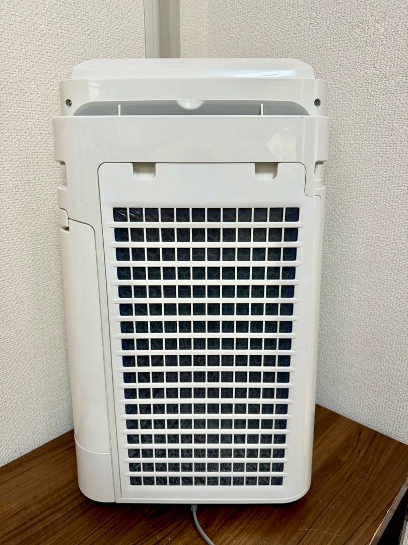 【美品】SHARP 空気清浄機 KC-J50-W 2019年　脱臭フィルター新品