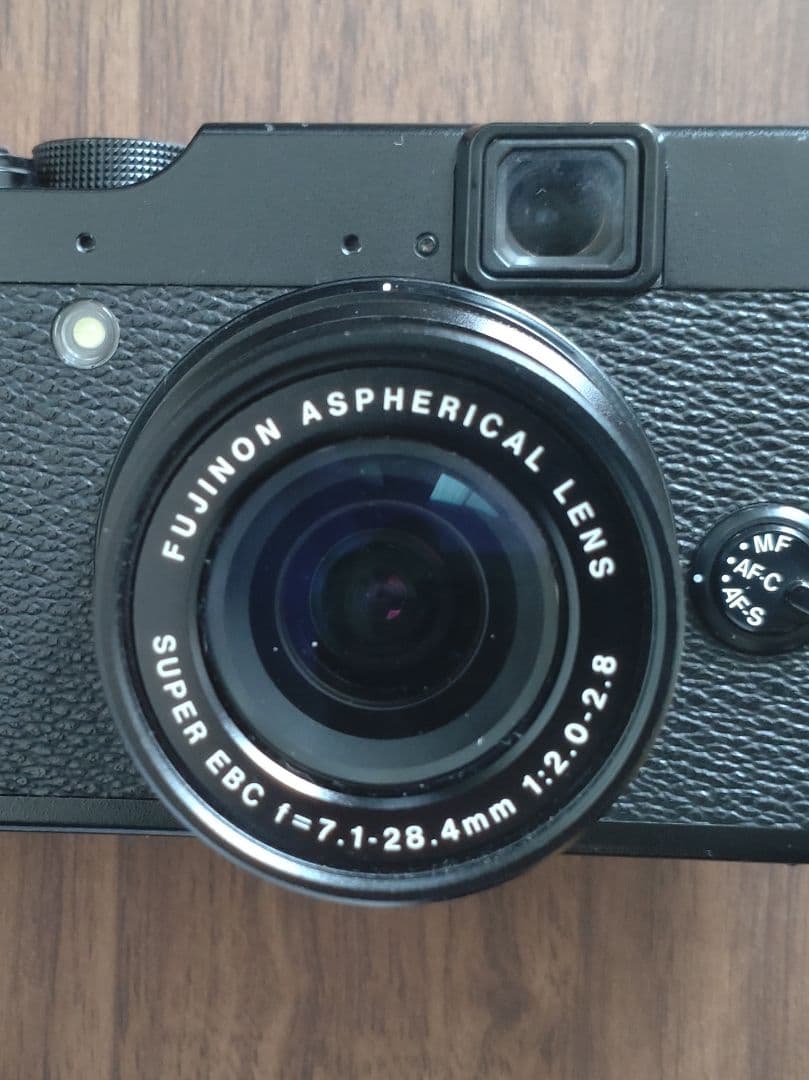 フジフイルム　FUJIFILM　訳あり　 X10　デジタルカメラ　動作確認済み