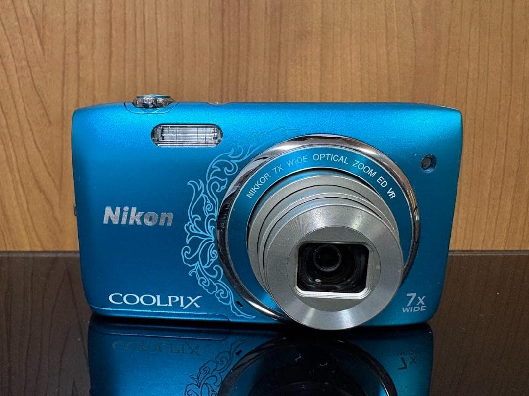 ■ 美品 ■ ニコン　Nikon COOLPIX S3500 ブルー