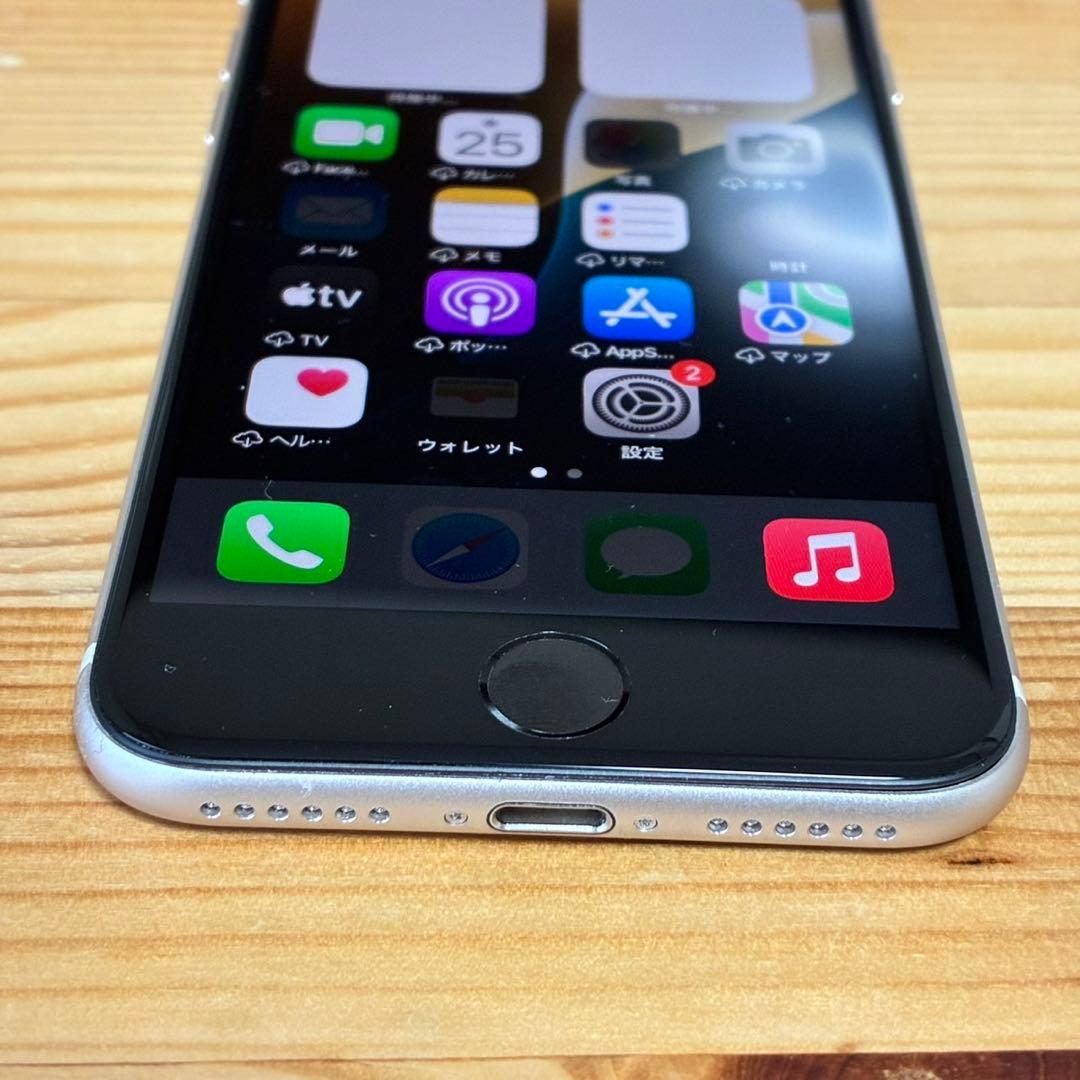 バッテリー新品　iPhoneSE第3世代64GB SIMフリー　美品　おまけ有り