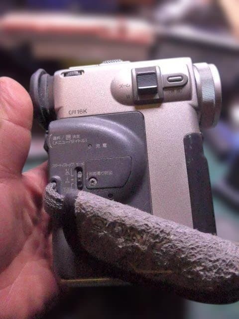 当時人気のSONY Mini DV ビデオカメラ DCRーPC10 バリオゾナー