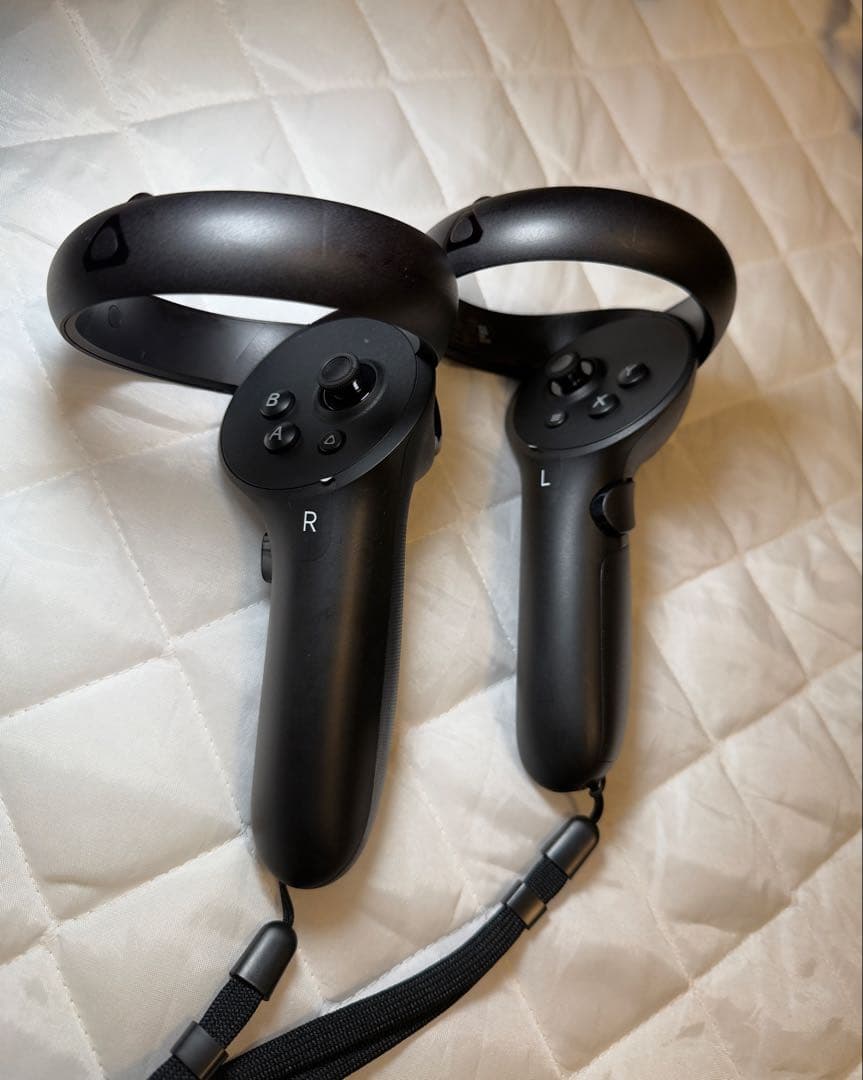 VIVE Focus Vision＋ストリーミングキット＋フェイシャルトラッカー
