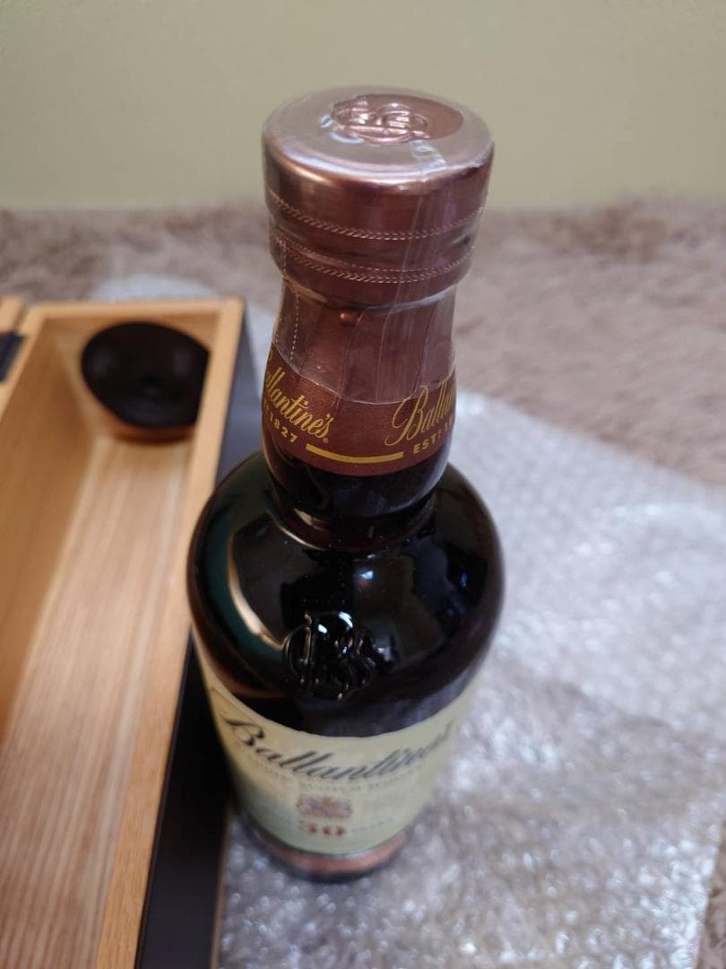 【未開栓】Ballantine's バランタイン 30年 ベリーレア 木箱入り