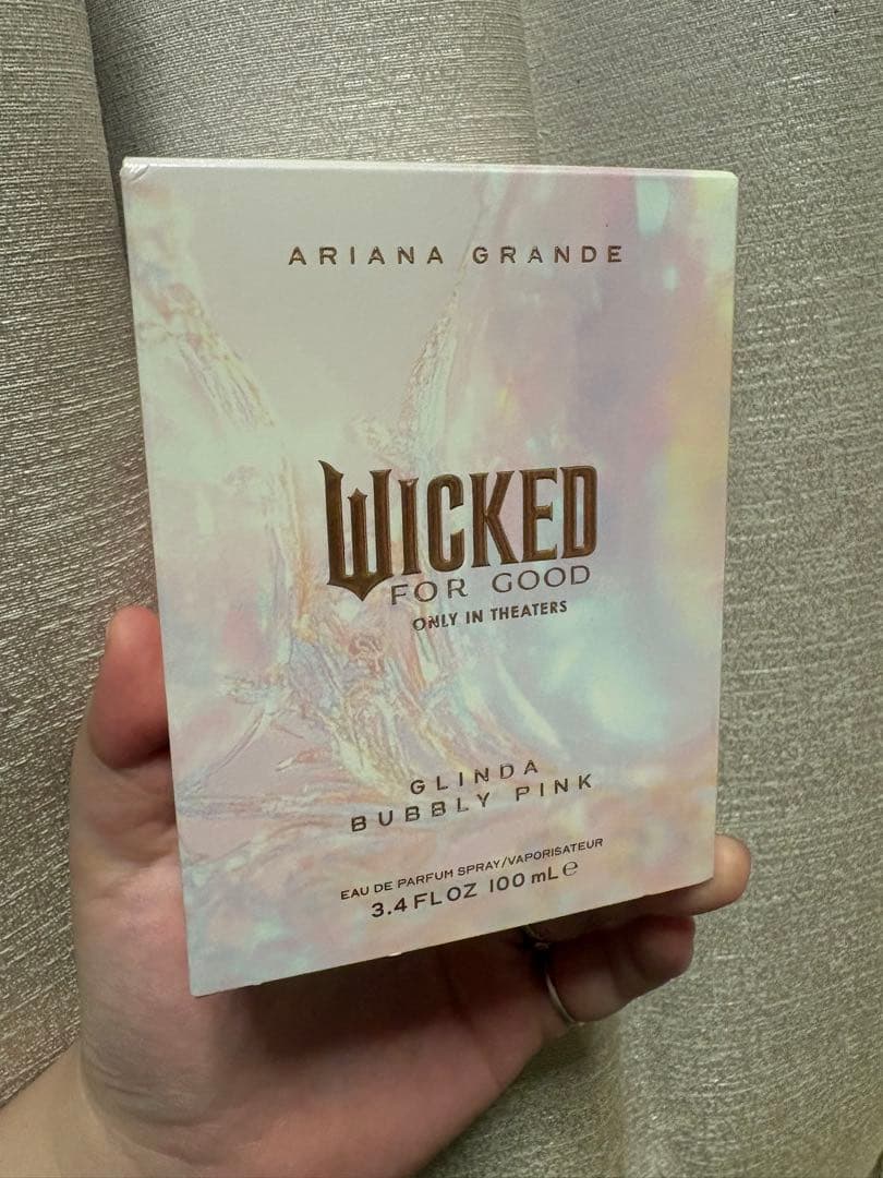 Ariana Grande Wicked For Good 香水　グリンダ