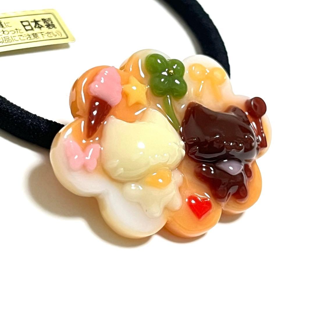 chie様お取り置きです。Ｎｏ．221 猫 レジン 雲型 キーホルダー