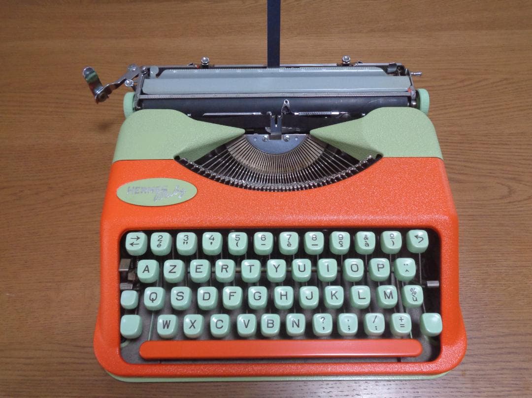 完動品　HERMES Baby タイプライター AZERTY配列のフランス仕様
