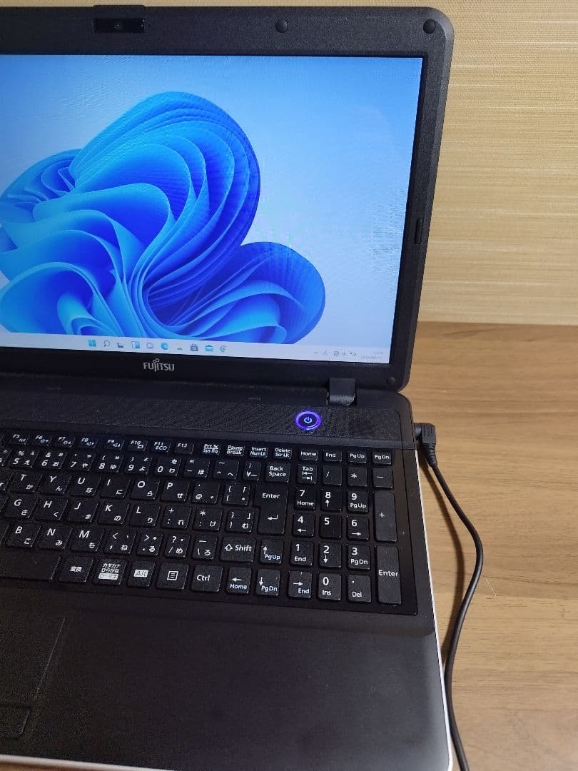 Fujitsu ノートPC 15.6インチ AH32/M i5