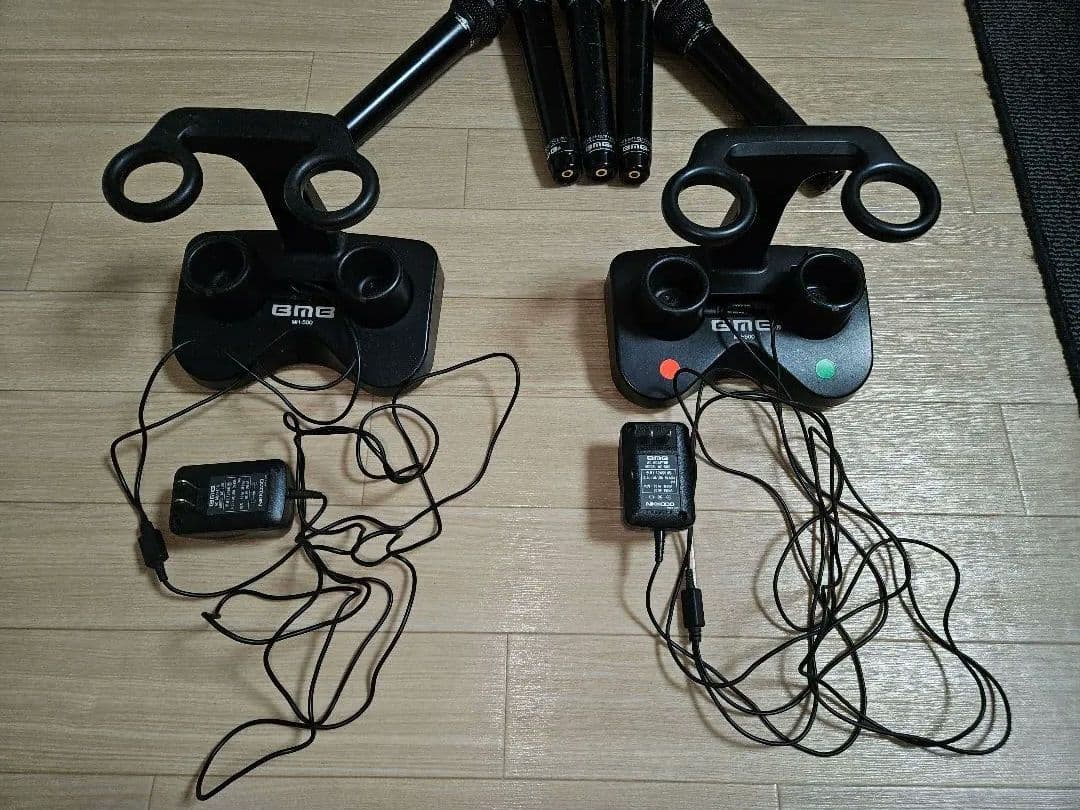 ワイヤレスマイク受信機WT-5000、マイクWM-600/5本、充電器、受光器