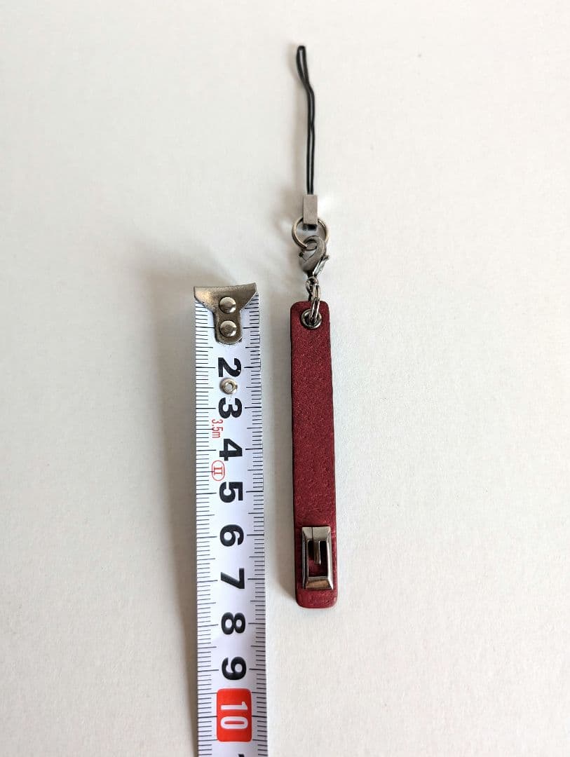 【美品】箱・保存袋付き☆gucci　グッチ　携帯ストラップ　Gロゴ　レザー