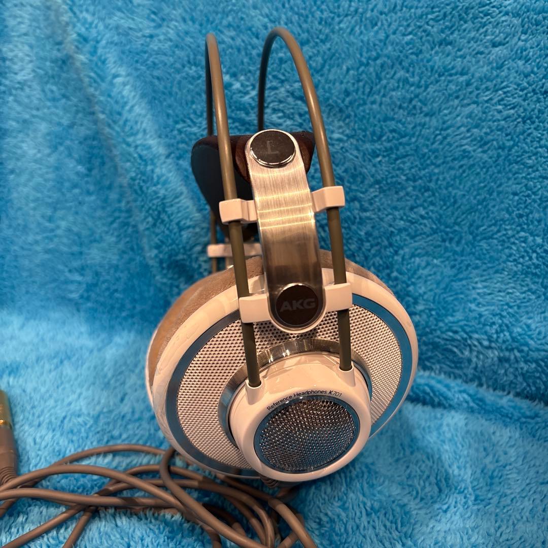 ヘッドホン AKG K701