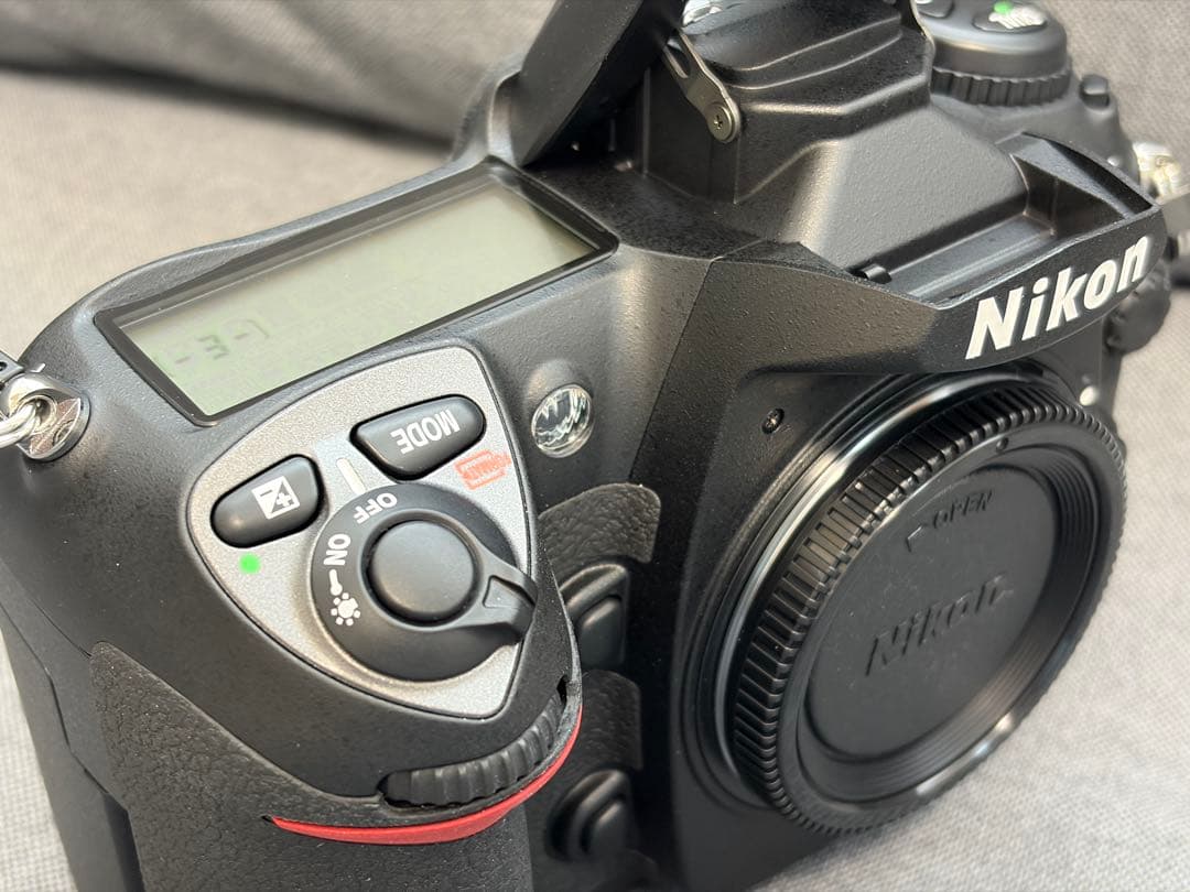ニコン Nikon デジタル一眼レフ D200（ショット数25以下）
