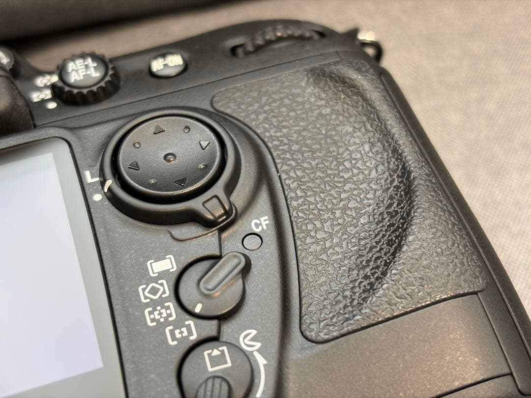 ニコン Nikon デジタル一眼レフ D200（ショット数25以下）