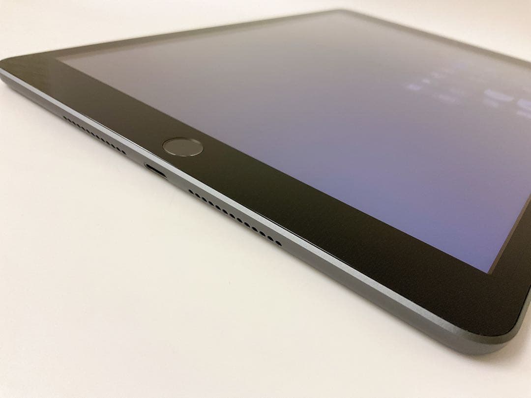 【超美品・BT98％】iPad 第8世代 32GB Cellularモデル
