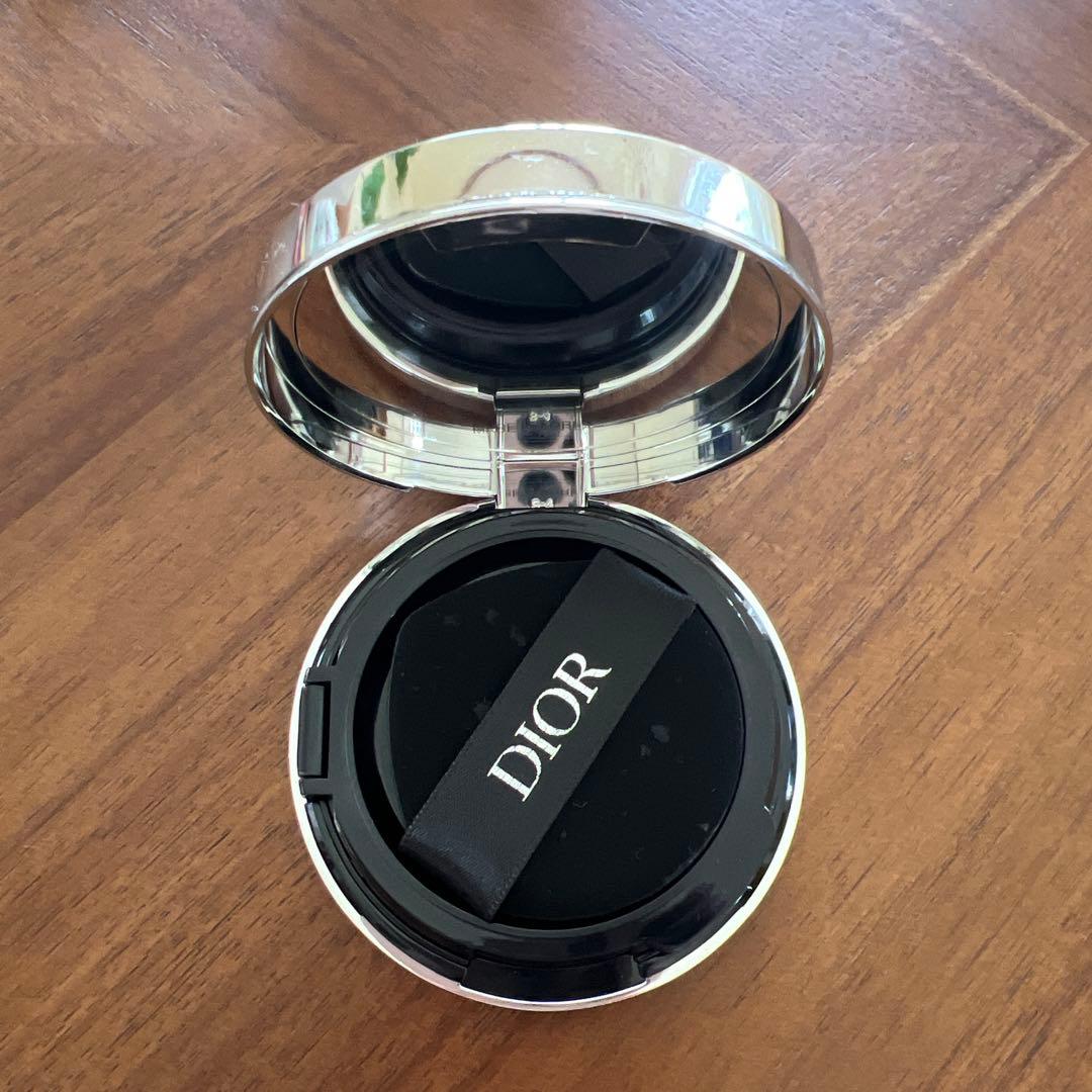 Dior Forever クッションファンデ 限定ピンクキルティングカバーケース