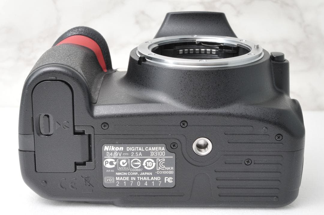 新品級のショット数❣️Nikon D3100⭐️スマホ転送 一眼レフカメラ ニコン