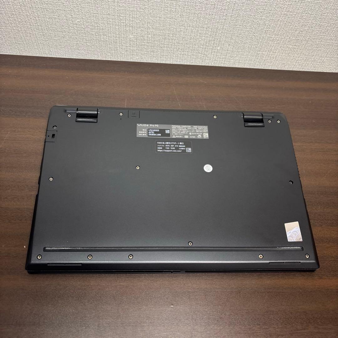 美品！稼働時間僅か350時間！12世代Corei5搭載VAIO製13.3型ノート