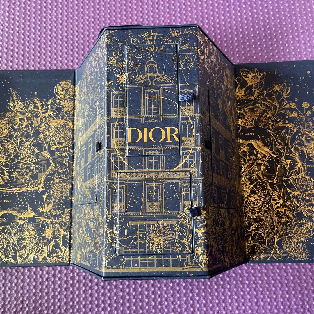Dior 香水ボトル付きパッケージ