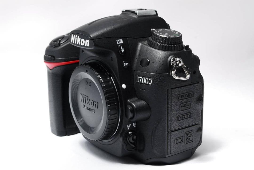 ♥標準＋望遠Wレンズ♥高画質1620万画素♥Nikon D7000♥AF搭載